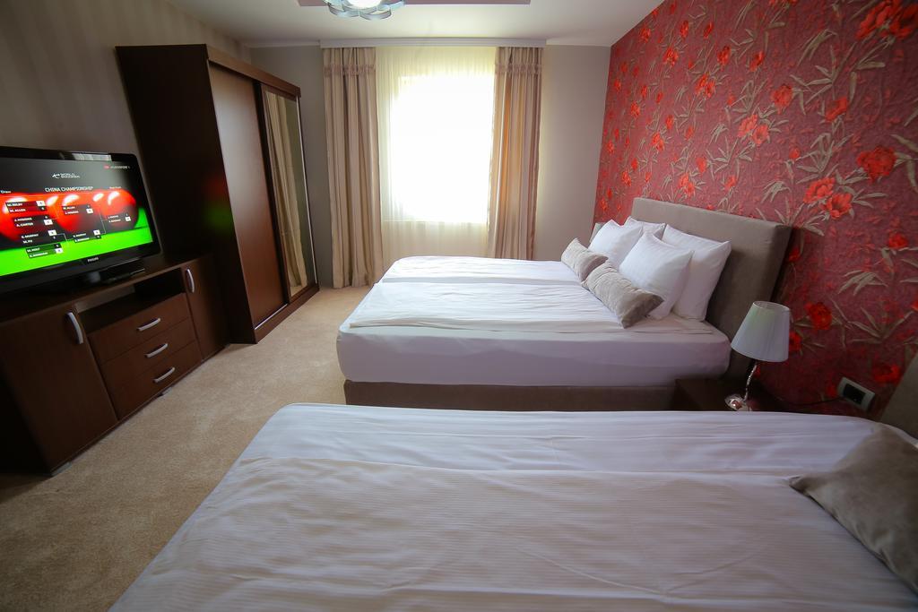 Garni Hotel Radovic كراغوييفاك المظهر الخارجي الصورة