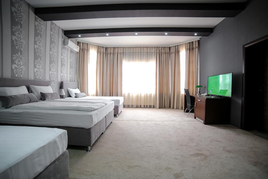 Garni Hotel Radovic كراغوييفاك المظهر الخارجي الصورة