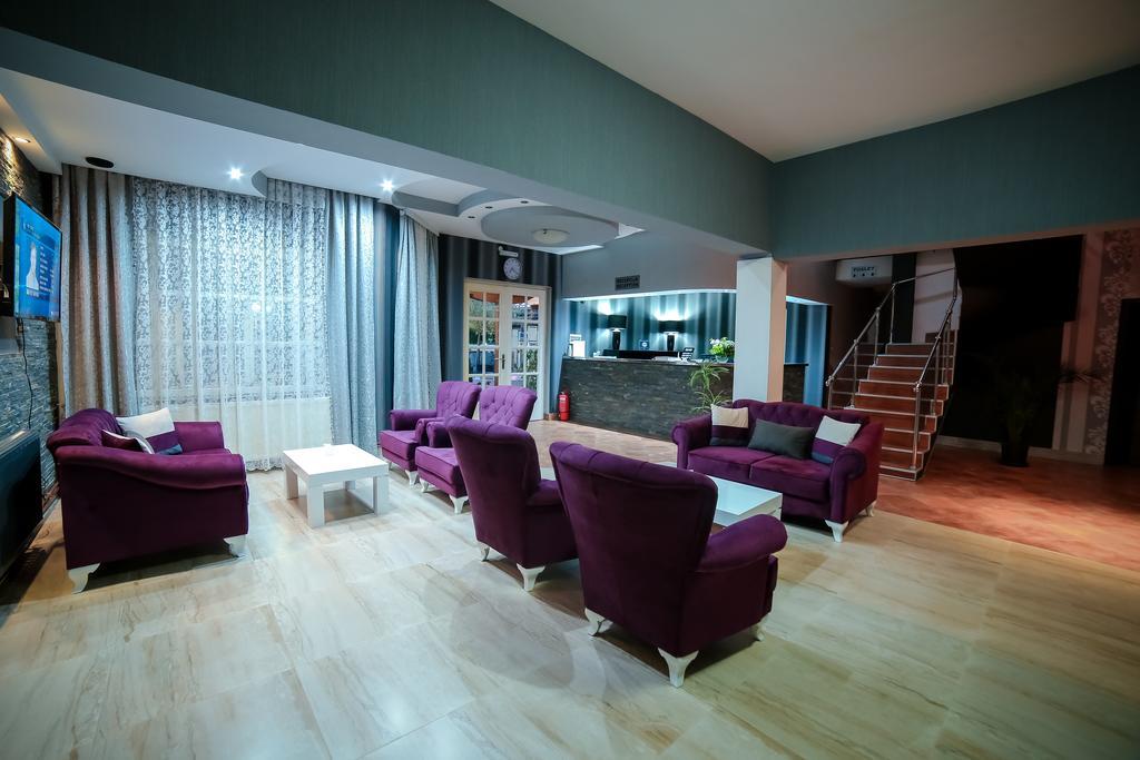 Garni Hotel Radovic كراغوييفاك المظهر الخارجي الصورة