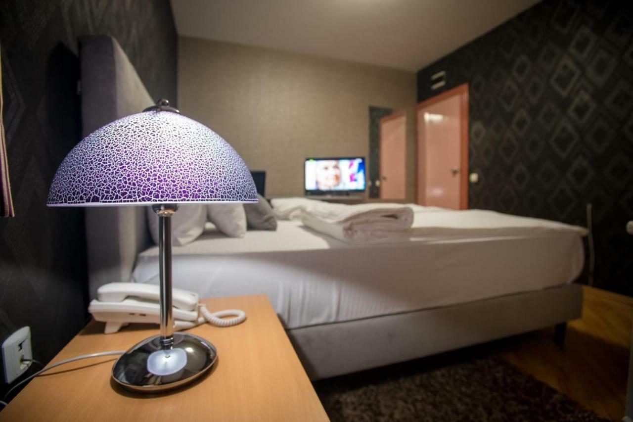 Garni Hotel Radovic كراغوييفاك المظهر الخارجي الصورة
