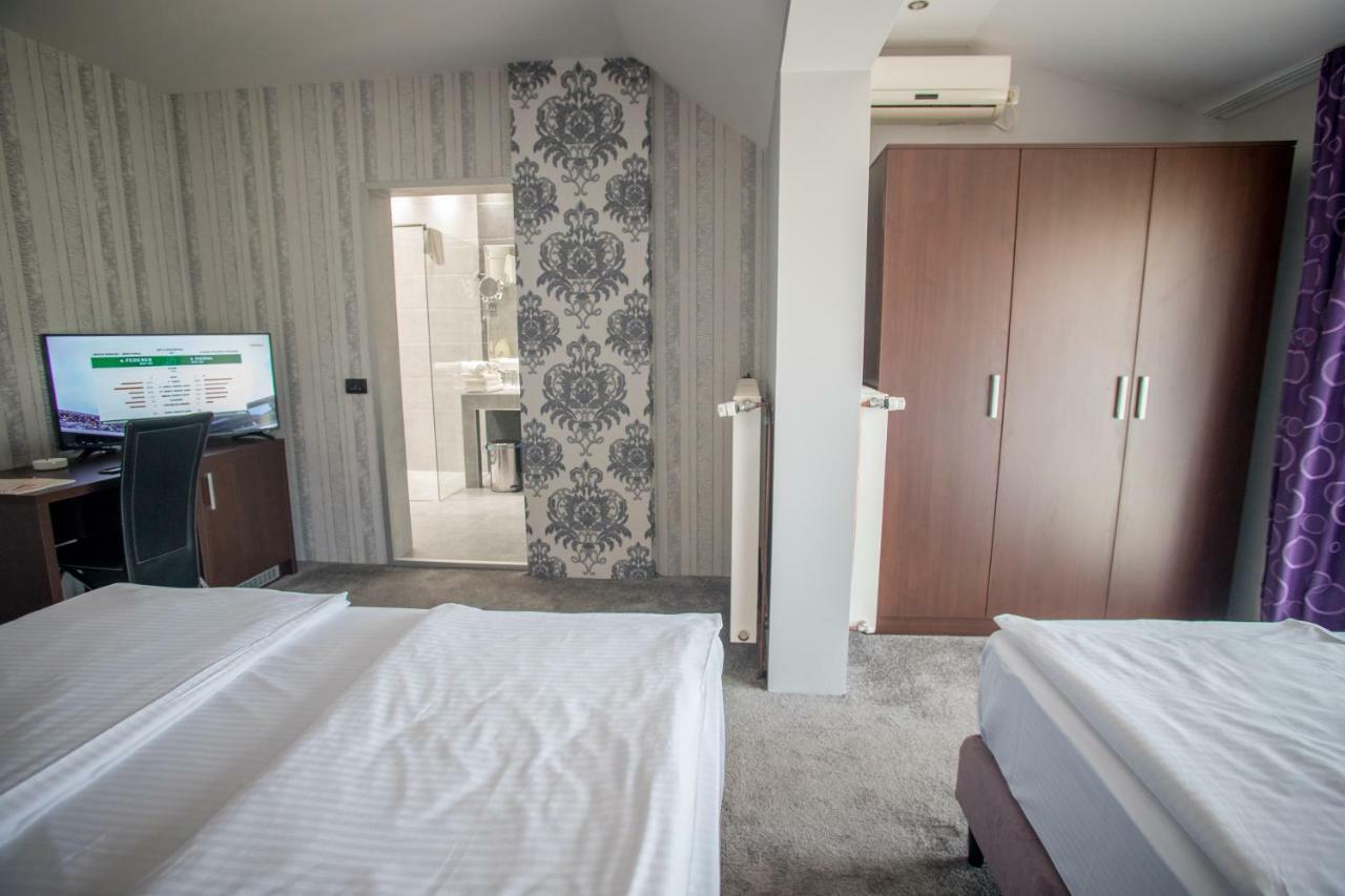 Garni Hotel Radovic كراغوييفاك المظهر الخارجي الصورة