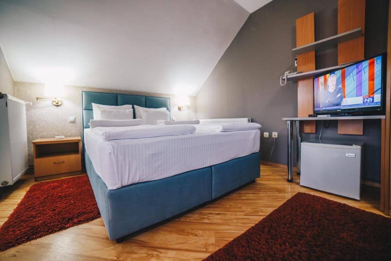 Garni Hotel Radovic كراغوييفاك المظهر الخارجي الصورة